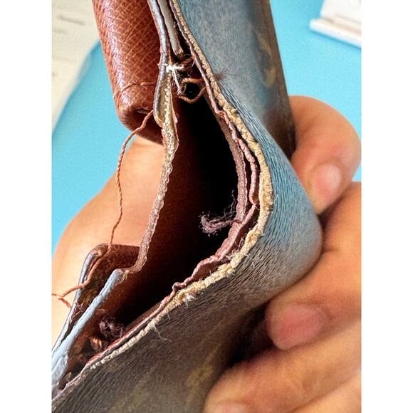 Louis Vuitton Monogram Marco Wallet - Picture 2 of 12